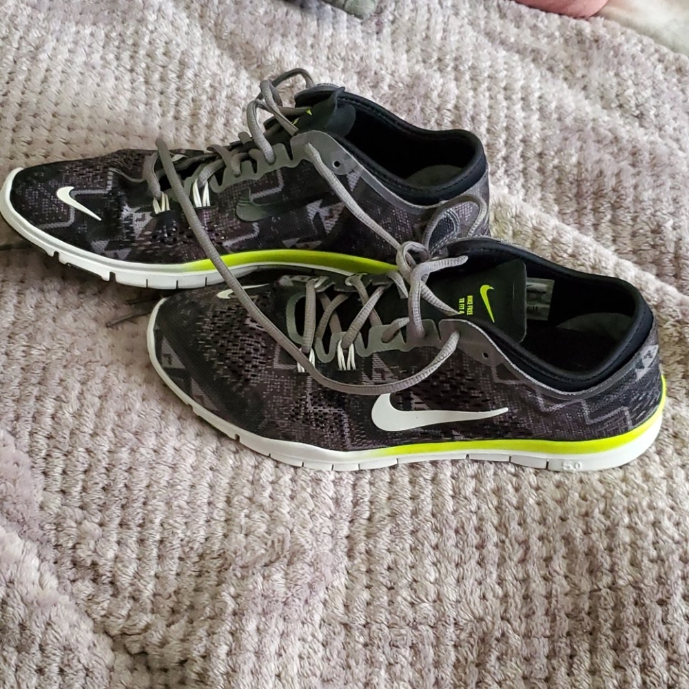 Nike Free - Picture 2 of 4